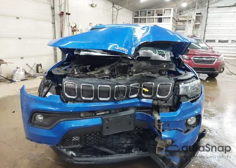 2022 Jeep Compass Latitude 4X4 from USA, damaged, VIN 3C4NJDBB7NT173002